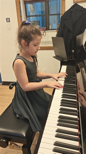 Dreaming of your child playing piano with heart and soul? Shepel School of Music invites young musicians to explore the magical world of music! What we offer: — Private lessons in piano, violin, trumpet, voice, rhythm, music theory, and composition — Passionate, experienced teachers who truly care — A warm, inspiring atmosphere where every child feels special Convenient locations: Manhattan & Midwood, Brooklyn 🎶 Let your child’s musical journey begin today! #shepelschoolofmusic #pianolessonsfor