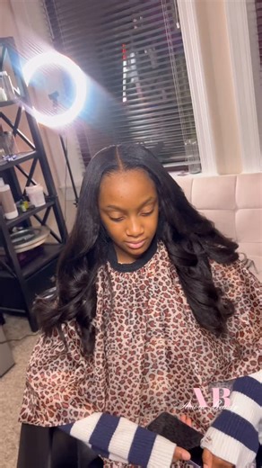 Dari thee stylist 🤎 on Instagram: "Natural clip ins install “The princess package” Hair from @amorabeautycompany 💄🐆 #stlhairstylist"