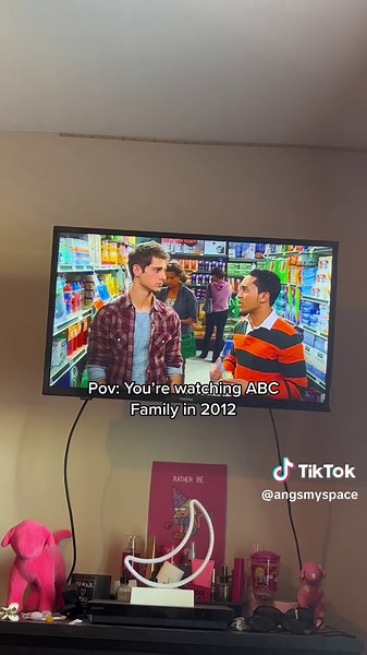 Freeform, this era was fun #abcfamily #freeform #tvshows #2012 #nostalgia #babydaddytvshow