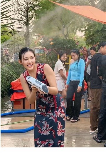 သင်္ကြန်အန်အန်အန်အကြိုနေ့ @Bagan Myo Thu Hotel ရှေ့ရေပက် 💦💛 📸 Win Min Oo #ပုဂံမြို့သူ **Hypic Trending Water Festival Portrait AI Filter (Songkran Portrait / Tropical Cultural Travel Photo Trend) က သင့်ရဲ့င့်ရဲ့င့်ရဲ့င့်ရဲ့ festive elegance, natural walking pose နဲ့ Fresh Cultural Glow ကို Soft Outdoor Editorial Light အဖြစ် AI Smart Enhancement ဖြင့် သဘာဝကျကျ မြှင့်တင့်တင့်တင့်တင်ပေးင်ပေးင်ပေးင်ပေးမှာပါ 💦🌺 မူလမျက်နှာက်နှာက်နှာက်နှာသွင်ပြင်ပြင်ပြင်ပြင်၊ expression နဲ့ identity ကို မပြောင်းလဲ