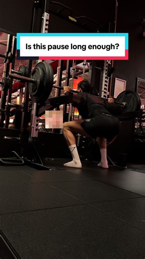 Mastering the Pause in Your Squats