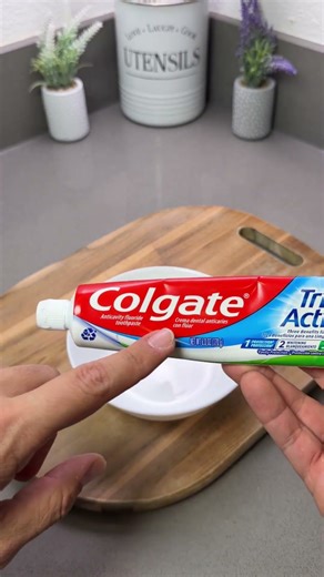 This Toothpaste Hack Actually Works on Roaches #shorts #lifehack #natural