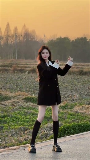 new latest dress design ideas for girls#dress #clothingdesign #fashiondesign #dressdesingn