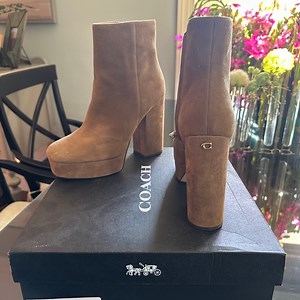 Coach suede IONA bootie size 10 color coconut - gently worn