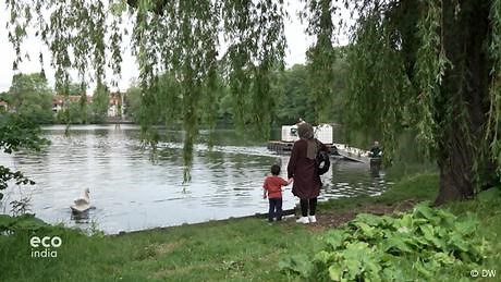 How Berlin engineers made a swamp into a swimmable lake