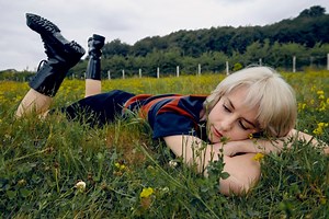 Avalon Emerson & The Charm Share New Single "Eden": Listen