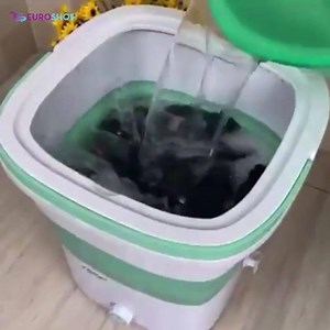 💦💧 Prijenosna perilica rublja 💦💧 ⭐ Izvanredna ponuda! ⭐ Cijena samo: 🛒 259.00 kn 🛒 https://euroshop.hr/trgovina/elektronika/prijenosna-perilica-rublja/ HIT proizvod na tržištu! Sklopiva prijenosna perilica rublja koju možete ponijeti sa sobom bilo kuda ili koristiti kao dodatnu perilicu, a nakon korištenja ju sklopite i lako pospremite. ➡ Kapacitet pranja: 1.8 kg ➡ 50-60 Hz ➡ Dimenzije sklopljene perilice: 360x360x180 mm (Š x D x V) ➡ Dimenzije rasklopljene perilice: 360x360x380 mm (Š x D 