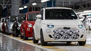 Fiat 500 Hybrid登場在即，首批試裝車下線 | 地球黃金線