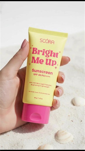 Sunscreen Scora Bright Me Up bikin glowing seharian! ✨ SPF 40 PA , ringan, dan ada efek tone up natural. Cocok buat Gen Z! #SunscreenScora #GlowingSeharian #SkincareRoutine #sunscreen #scora