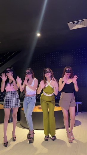 Fun Karaoke Night in Makassar | Studio 37 & 33 | Ladies Malibu KTV