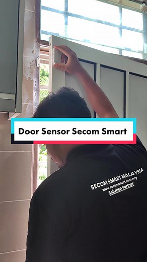 Sensor Alarm untuk pintu dan sliding door Secom Smart tak perlukan kabel, sensor adalah wayerles. #fyp #kotabharu #kelantan #security #pakarcctv #safety #pakarcctvkelantan #secomsmartmalaysia #alarm #smarthome