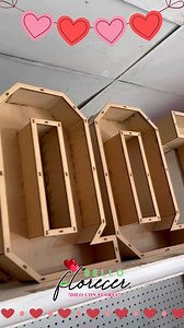 🏹💐Haz que tu ramo de San Valentín brille con nuestras bases de numeros, letras y corazones especiales para flores.💘🌷 No te quedes sin tu Flor/Follaje!😱🌸✨ 🥰🌿🌻¡Te esperamos en Bello Florecer! 🌹🌿🥰 💡Contáctanos✨ 📲 WhatsApp: (653) 849 - 6210 👉Teléfonos ☎️(653) 515 8811 y 534 5571 👉Ubicación: Av. Madero y calle 17, local C. 83448 en San Luis Río Colorado, Sonora. | Distribuidora Bello Florecer San Luis