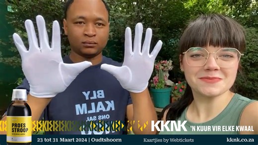 Moenie “Die Van Vuurens vat vlam” se debuut by die KKNK misloop nie! Op die verhoog is Lizz Meiring, Cara Meiring en David Kuduntwane vir ’n rare donker komedie wat ’n vrolike en dikwels laserskerp verhaal is oor verskillende generasies se standpunte, foute en ambisies. Slimsnaaks, oorspronklik en verrassend. 📅 25 tot 28 Maart 📍 Oudtshoorn 🎫 Webtickets of kknk2024.kknk.co.za/produksie/die-van-vuurens-vat-vlam/ #KKNK2024, geborg deur Absa South Africa #JouKuur | KKNK