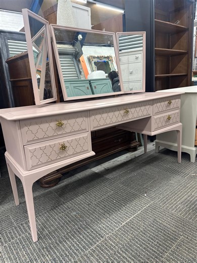 Vintage Stag Minstrel Dressing Table With 3 Way Mirror and Stool Soft Pink Gold Moroccan Design and Gold Bee Handles - Etsy UK