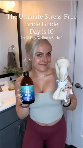 Lila Pettibone | Women’s Metabolism Coach on Instagram: "Castor oil packs are not just for the belly button.⁣ ⁣ I place mine over the liver (right side, under the ribs) because this is a key organ for ✨lymphatic support ⁣ ✨digestion + bile flow⁣ ✨reducing inflammation and bloat⁣ ⁣ I wear my castor oil pack to bed since nighttime is when the body naturally shifts into repair mode.⁣ Also the brand is Queen of Thrones… not hearts! lol oops! ⁣ Supporting the liver overnight also helps the nervous sy