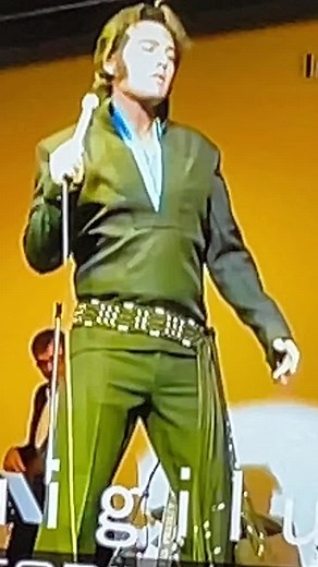 Elvis Voice Radio (@elvisbreiti)’s videos with Originalton - Elvis Voice Radio