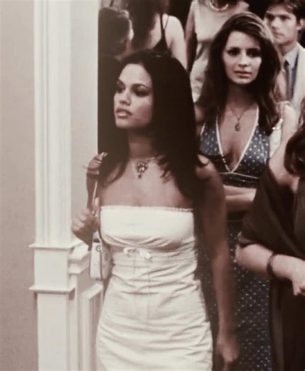 Summer Roberts: Iconic Moments from The O.C.