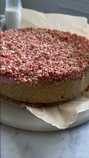 Easy Vegan No Bake Strawberry Crunch Cheesecake Recipe
