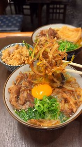 ジョーカーグルメ【Japan Food Travel】 | 父の背中を追って脱サラした若き女性職人が作る絶品うどんを紹介します🍜 【手打ちうどん ごだいさん】 ◎かき揚うどん 800円 炊き込みご飯 250円 「お父さんが築きあげてきたお店を一緒に盛りあげたくて仕事辞めてきました！」... | Instagram