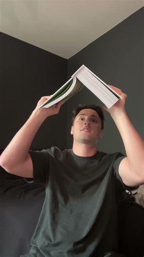 How do you read a compendium comfortably? #comics #invincible #marvel #dc #comicbooks