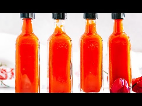 Homemade Hot Pepper Hot Sauce (Quick & Easy Recipe!)