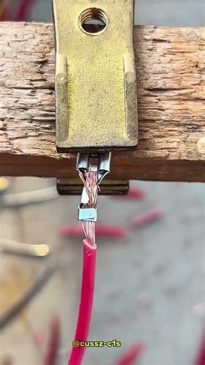 Professional Technique for Crimping Electrical Terminals onto Wires