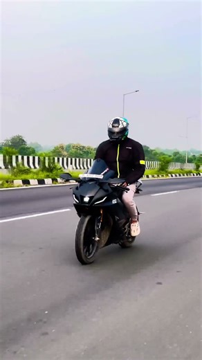 #automobile #lifeisbutadream #yamahar15 #bullet #whowillbemylifepartnerta #motorcycle #rider #bullet