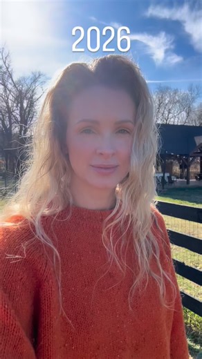 The list of what I plan to do more of could fill 10 pages! This is just a few things that I plan to focus more heavily on this year… little tweaks to my lifestyle to help me live my healthiest, most abundant life! | Shandi Finnessey Higgins