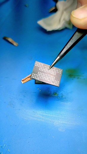 Preparing failed @lexarmemory SD card for data recovery #datarecovery #microsoldering #repair #fix #howto