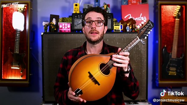 Win an Eastman Guitars PCH M104 Goldburst!