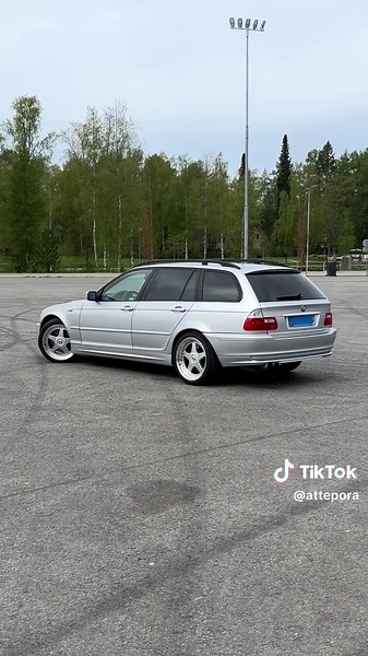 Discover the BMW E46 Sports Wagon Performance