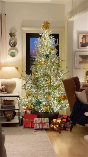 A little peek at my farmhouse Christmas!