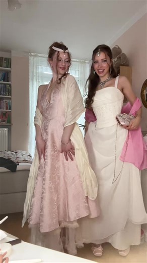 Going to the Swan Lake ballet with my friendddd🧚🩰I hope the crystals on our foreheads aren’t giving cultural appropriation, we were trying to give Barbie Swan Lake🙏 #aliciajasmina #transition #fyp #lipsync #outfit