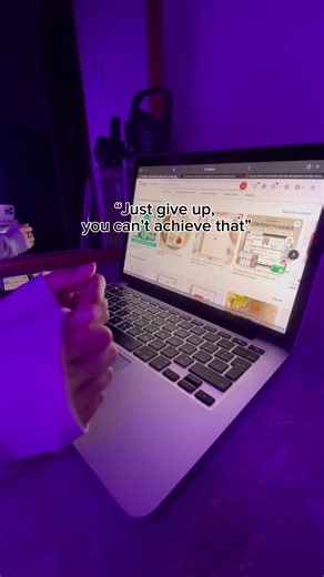 Giving up isn’t an option. . #etsy#motivation#ecommerce @Sammie