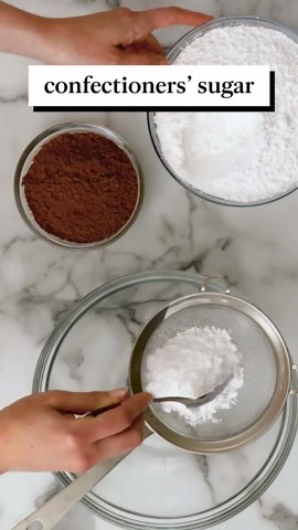 How to prepare a classic chocolate frosting for baking