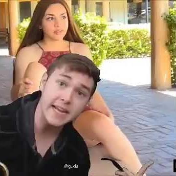 HERMOSA JOVENCITA SE QUITA LA ROPA INTERIOR Y ENSEÑA TODO
