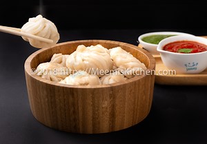 Chicken Momos / Homemade Chicken Momos recipe - MeemisKitchen