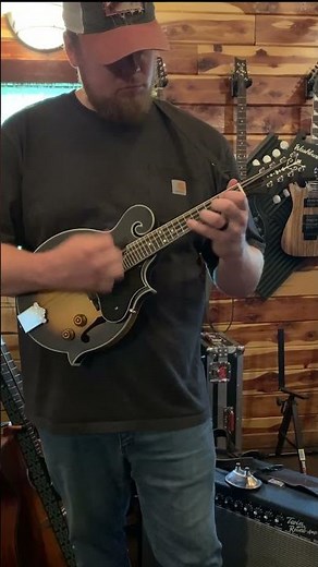 Diggin' my new Washburn M3E Mandolin