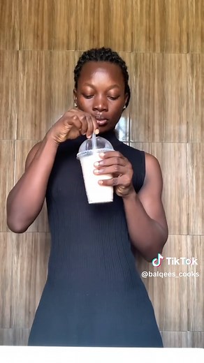 How to Make Strawberry Boba Tea at Home