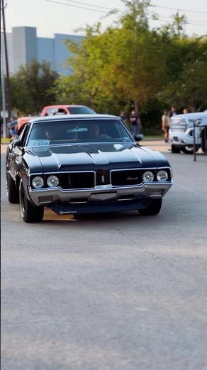 1970 Oldsmobile Cutlass S with a 455 7.5L