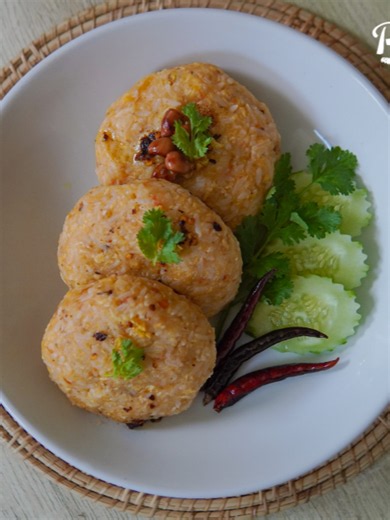 ငါးထမင်းနယ်လုပ်နည်းလေး…👩🏻‍🍳😋🍛 #AYEMYATPHYO #cooking #foodie #flypシ