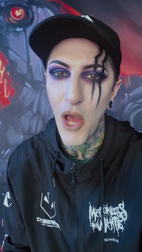 Chris Motionless Reveals His Hair After Months of Speculation