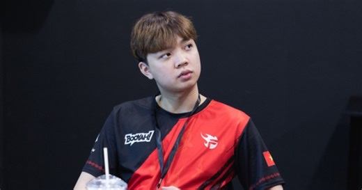 Thần rừng ADC chỉ ra nguyên nhân thất bại của Việt Nam tại AIC 2023, nhưng chính điều này từng đưa Team Flash vô địch thế giới