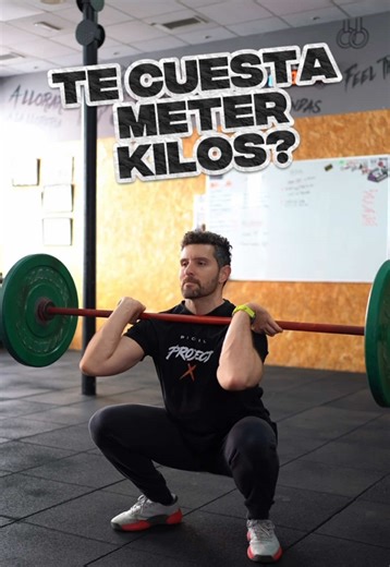 Te cuesta meter kg en el clean? Cambia el chip de en vez de subir la barra bajar el cuerpo. Hay que tener en cuenta muchas más cosas, pero esto es fundamental si queremos levantar más kilos. #tecnicaclean #squatclean #crossfit #tipclean