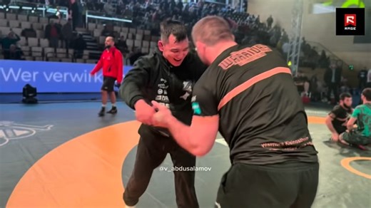 Vyacheslav Abdusalamov on Instagram: "Магомед Рамазанов и Начын Куулар на полуфинале немецкой Бундеслиги. @ramazanov.m_86 @kuularn @scsiegfried @andisailer55 @porsche_aschaffenburg @a.v_wrestdag @ringen_drb @realmadrid @rage_equipment"