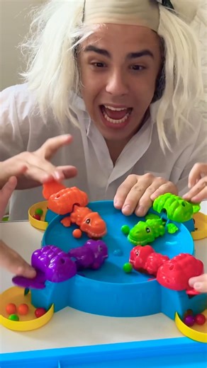 Crazy Scientist Game Time — Who Will Win?! 🧪😂