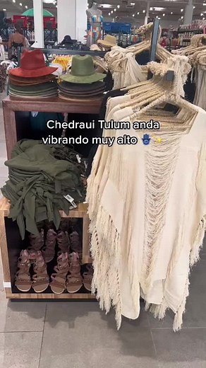 Shopping in Tulum by @Tulumexican 🌜👽 ! 🛍️ #tulum #tulummexico #tiktok #travel #traveltiktok #travellife #mexico #shopping