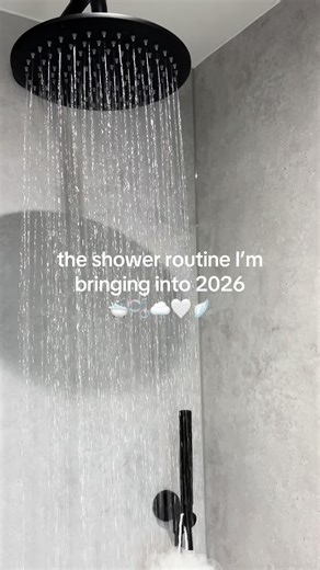 save for the best skin and hair 🫶 @Bubble Skincare cleanser @Naturium body wash @WilkinsonSwordMen_UK razor @eos Products shaving cream @RedkenUKI all soft shampoo & conditioner @Redken #showerroutine #everythingshower #reset #redken #eos