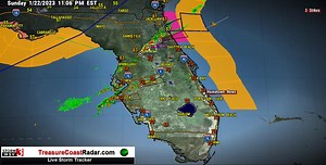 Latest Melbourne radar shows a few storms moving onshore the West Coast as well as a line of showers heading towards the coast from Central FL north. | Home Town Weather | Facebook