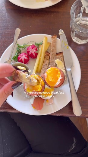 Best Breakfast Spots in Paris: A Foodie's Guide